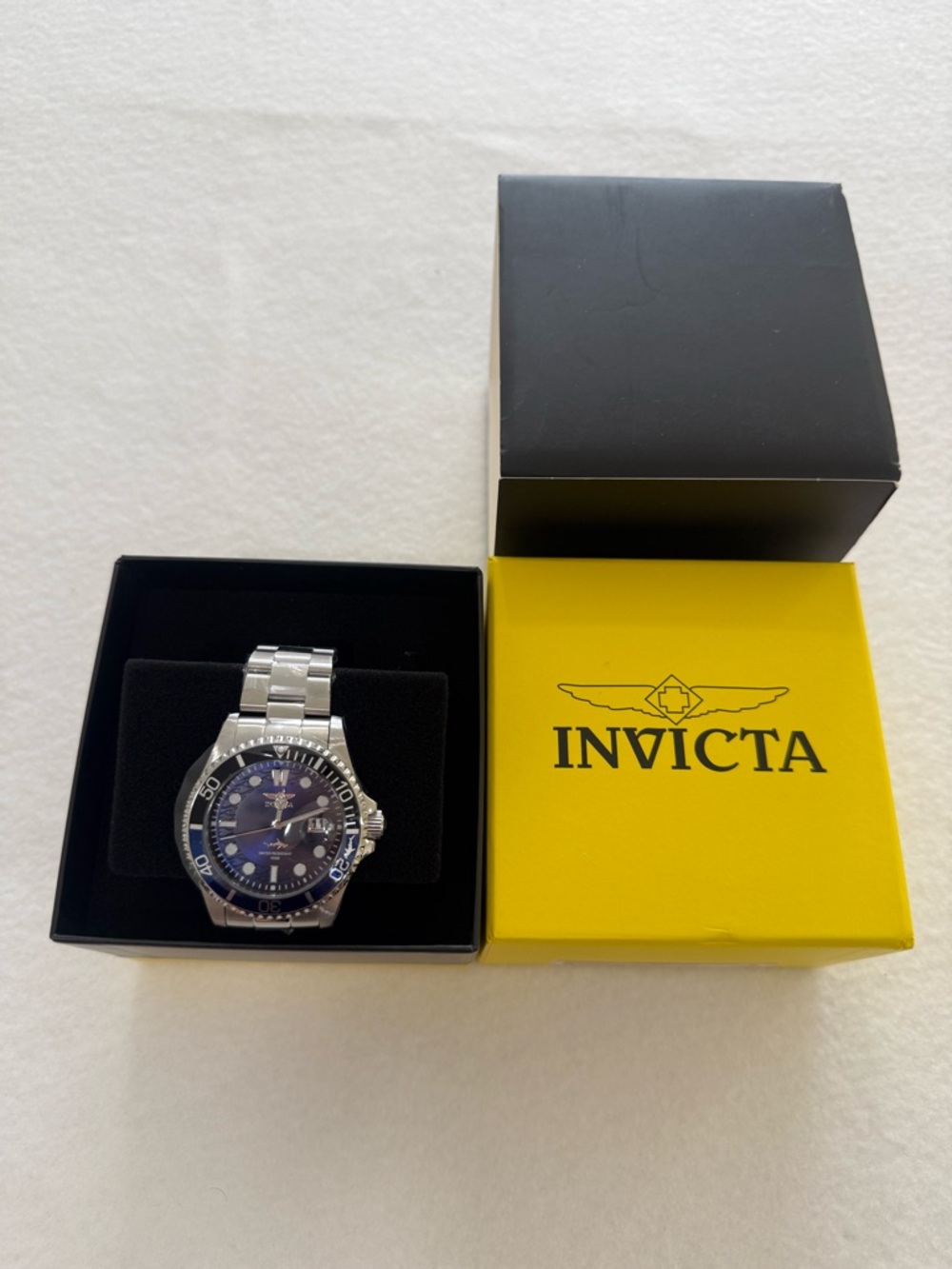 Invicta Men’s 44716 Pro Diver-Black and Blue